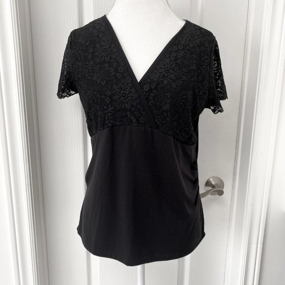 🛍 2 for $25! 🛍 Emma James - Black Lace Accent V-Neck Top - Picture 2 of 12